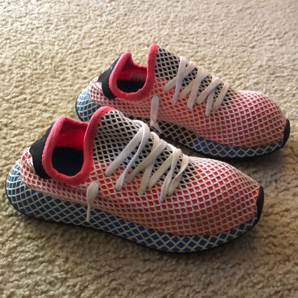 Adidas sneakers women good condition size 5and half us - Picture 1 of 5